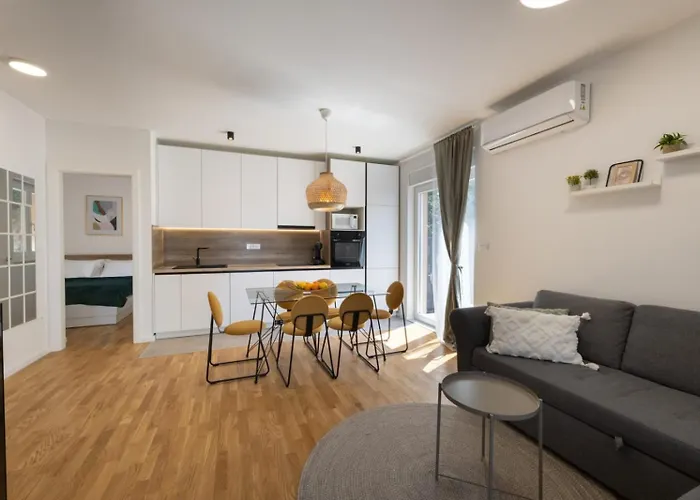 New Modern Apartment In Podstrana With Garden And Jacuzzi