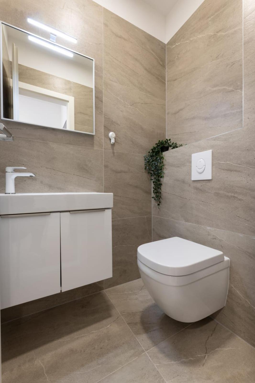New Modern In With Garden And Jacuzzi Apartment