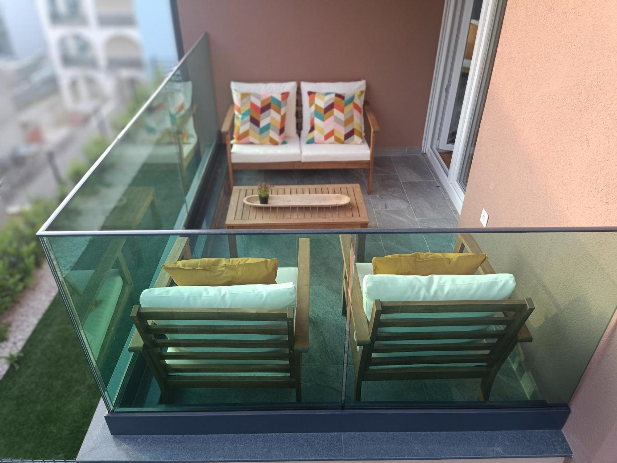 New Modern In With Garden And Jacuzzi Apartment *